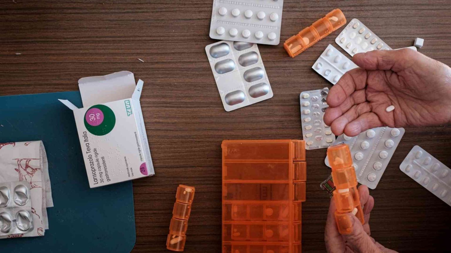 Consegna farmaci a domicilio: servizi comodi ma serve una norma chiara