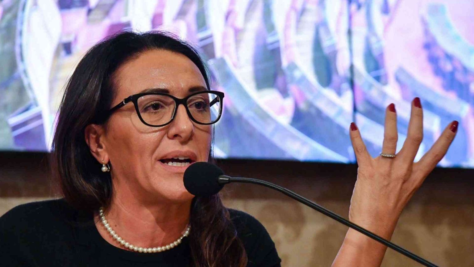 Valente: «Identità di genere vaga e divisiva, modifichiamo il ddl Zan»