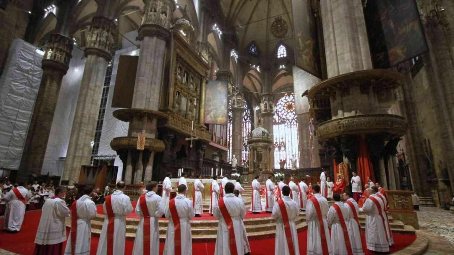 In preghiera per le vocazioni, sotto il manto di san Giuseppe