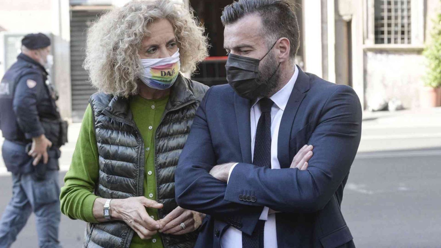 Ddl Zan: cosa prevede e le critiche: identità di genere e libertà di opinione