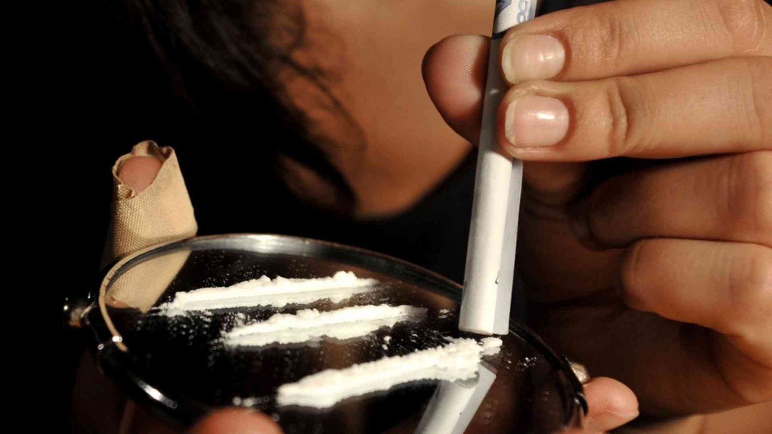 La droga arriva a casa: chi sono i giovani tossicodipendenti