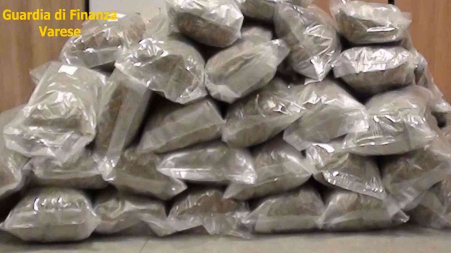 Droga, il governo ascolta le comunità. Nuove regole e conferenza nazionale