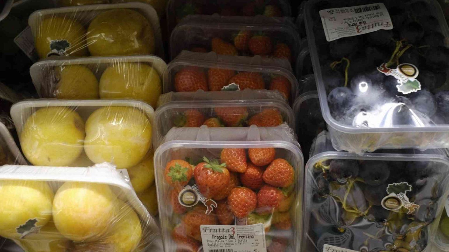 Stop alla plastica monouso. Ma per le aziende italiane è una norma indigesta