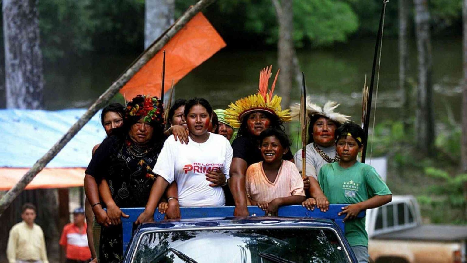 Gli indios: «Non portateci via la nostra terra»