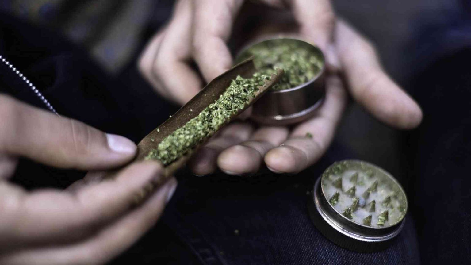 Perché legalizzare la cannabis non fermerebbe la criminalità