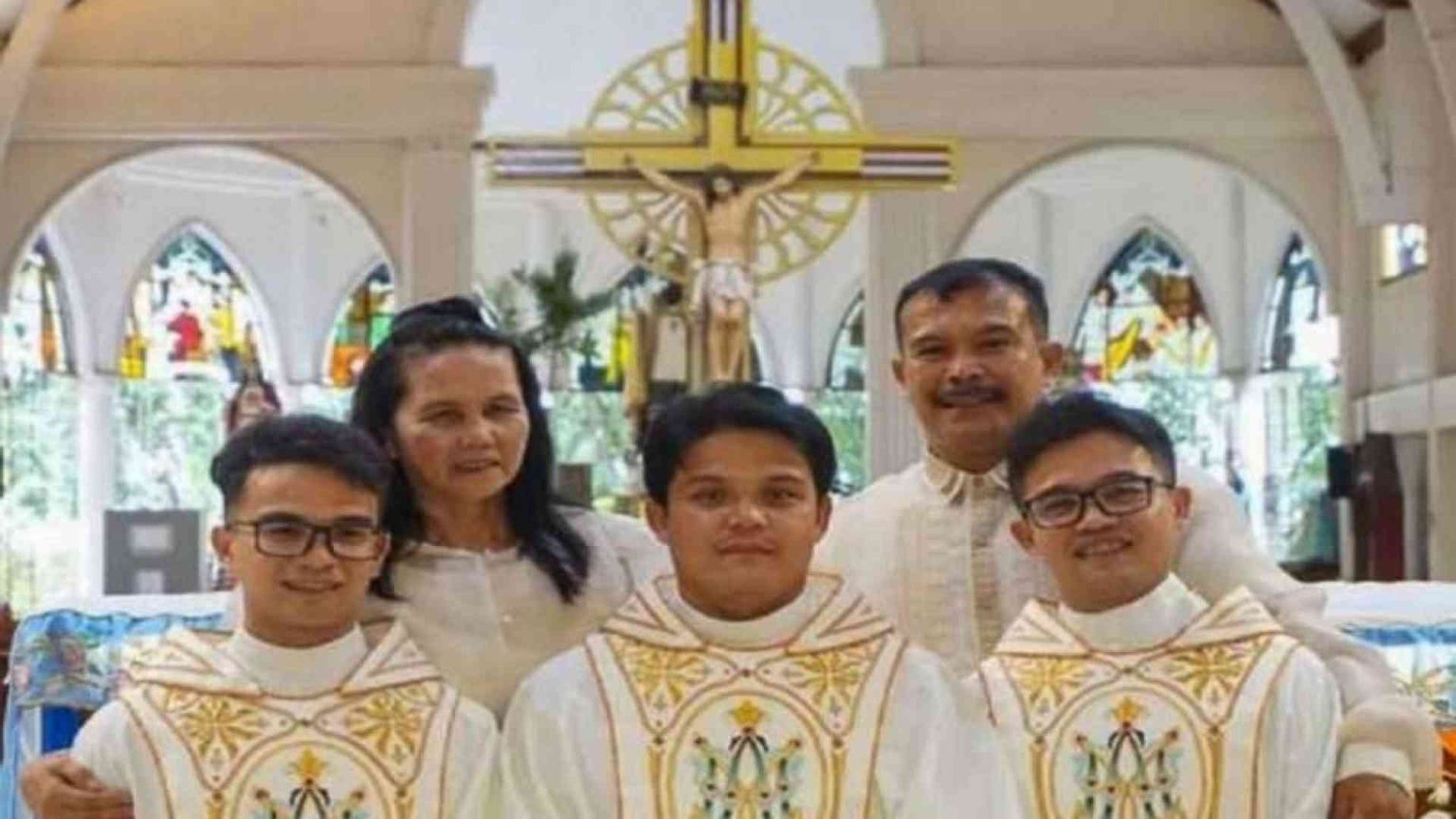 Vocazioni di famiglia: tre fratelli e due sorelle «chiamati» insieme