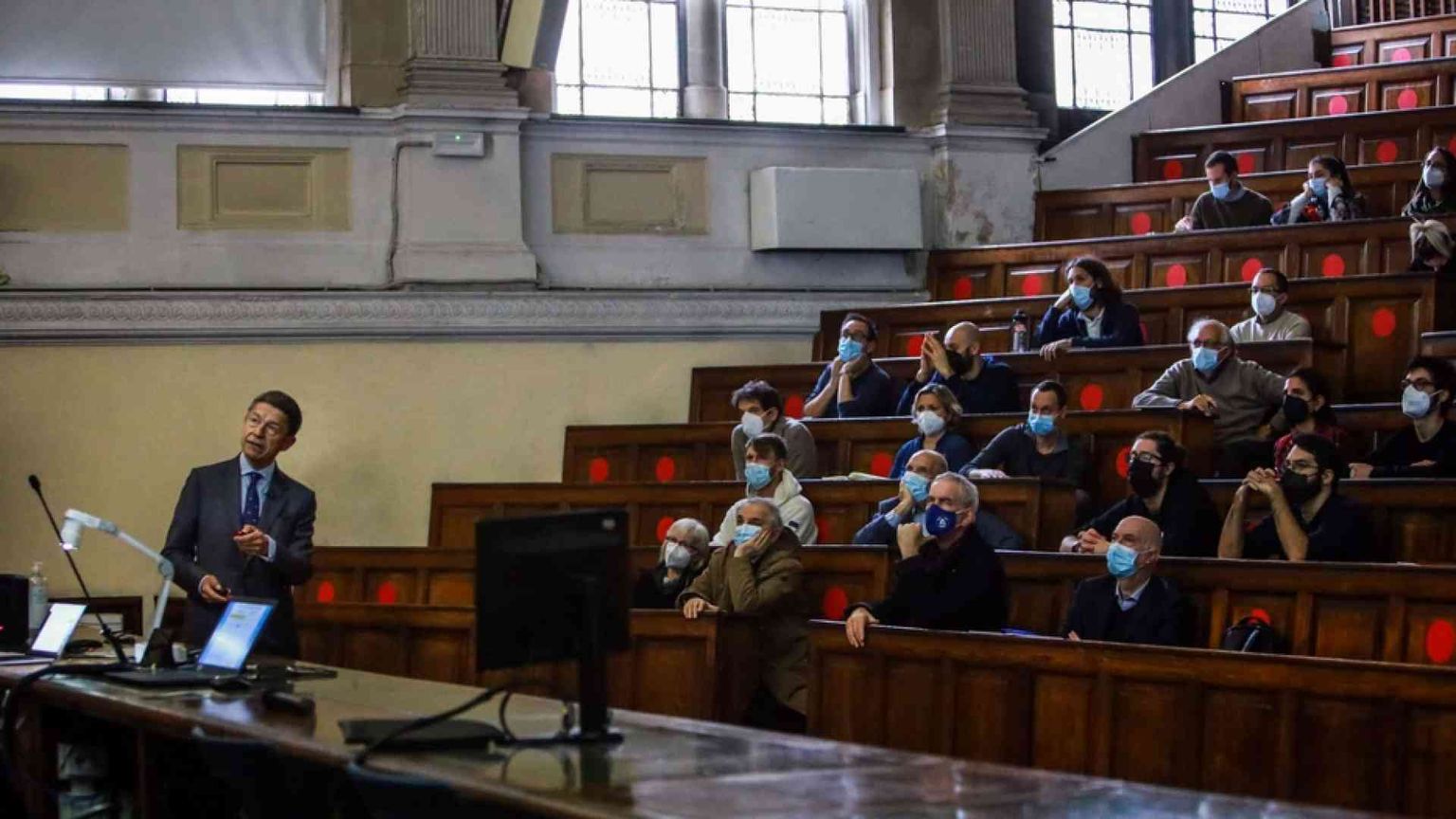 Filosofi senza fondi per la ricerca. Fanno discutere gli ultimi finanziamenti