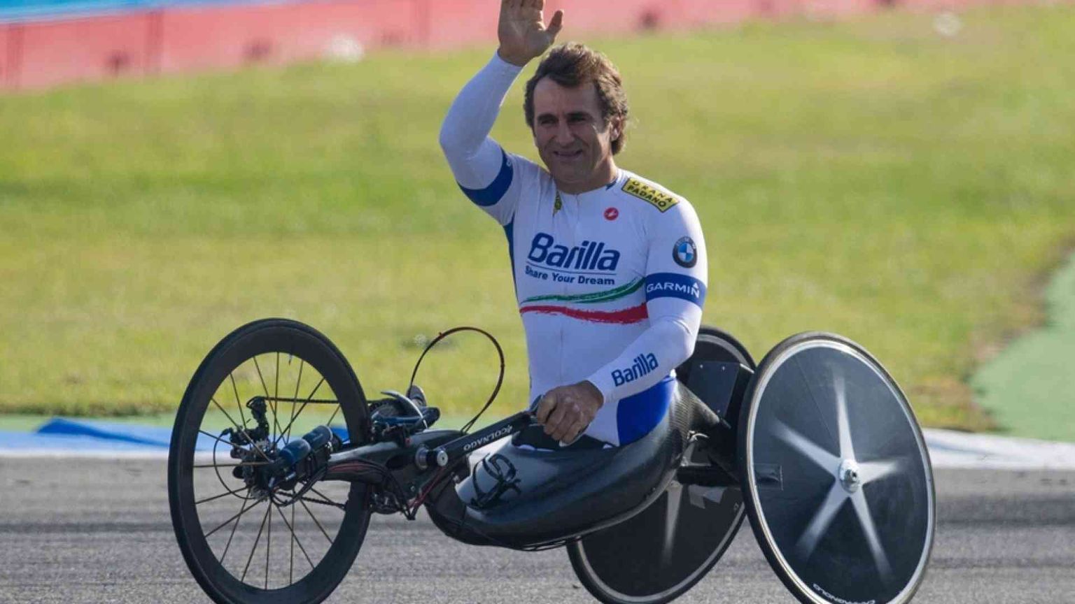 Alex Zanardi è finalmente tornato a casa