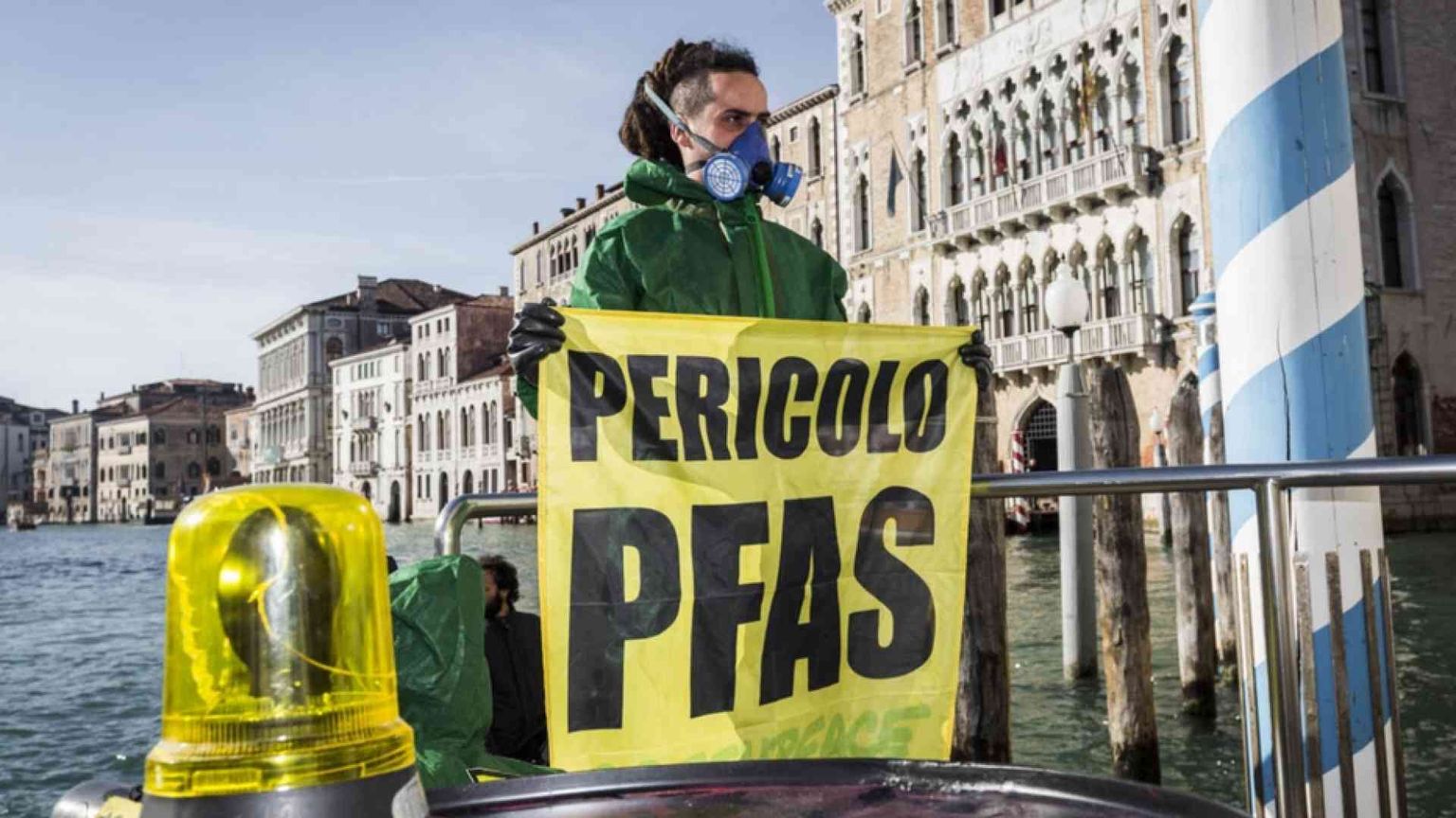 Pfas nell'acqua, 9 anni dopo manca ancora una legge nazionale