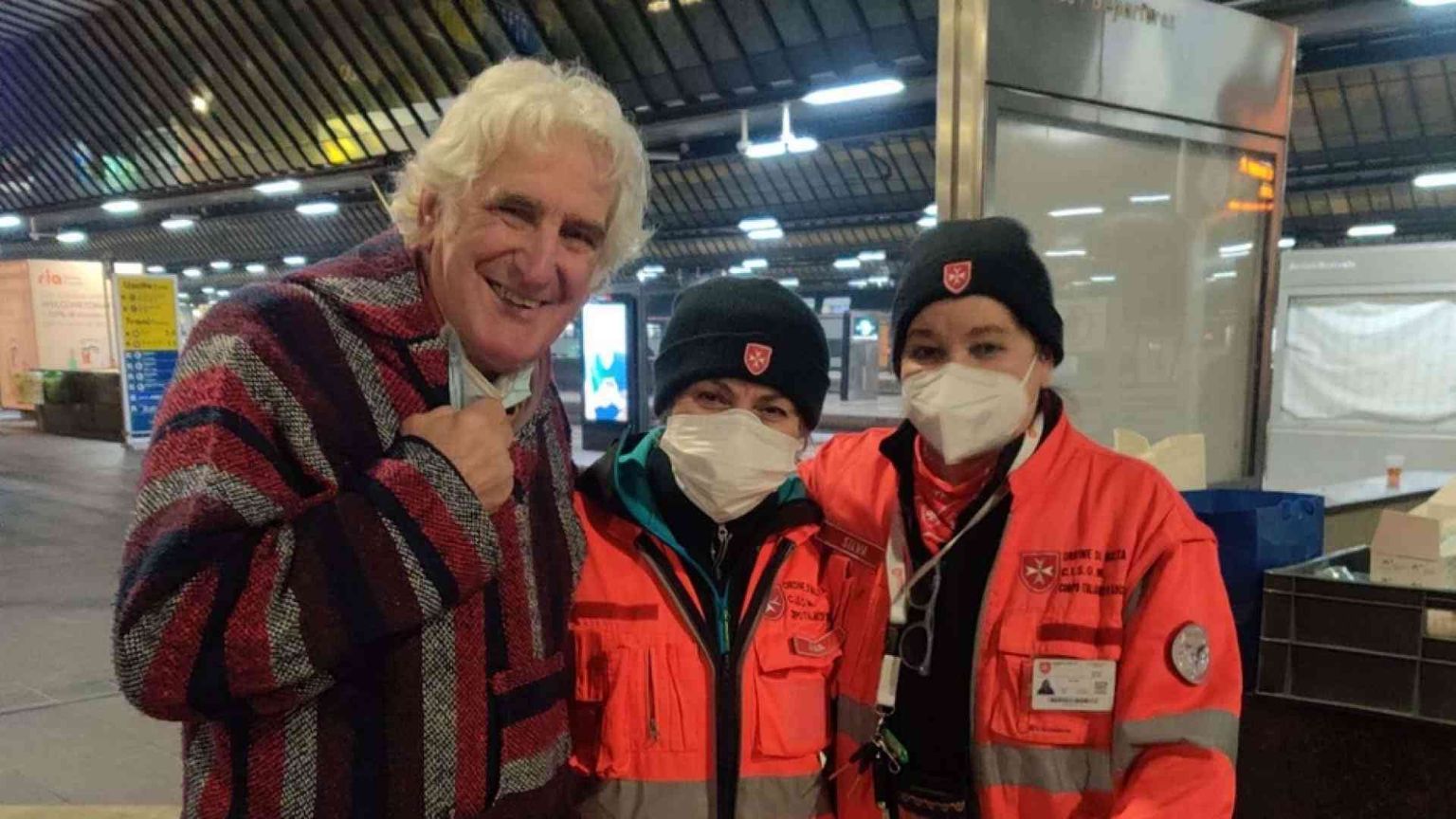 Droga a Rogoredo, c'è chi aiuta i fantasmi