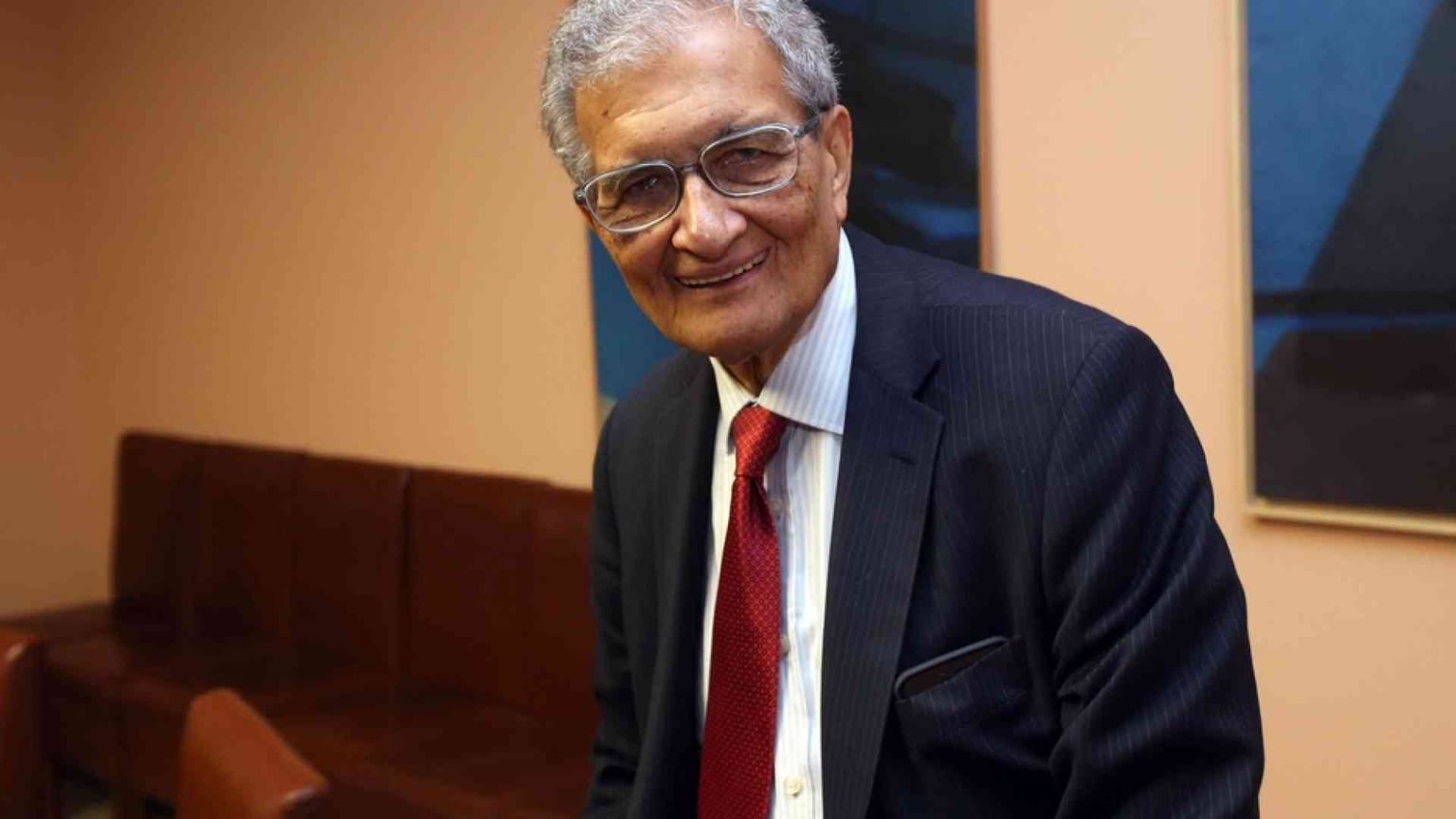 Lo sguardo "civile" oltre le ideologie