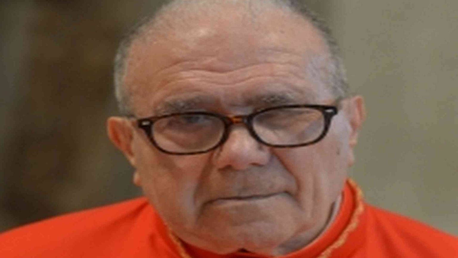 Cagliari, addio al cardinale Luigi De Magistris