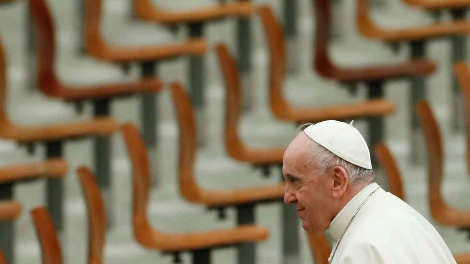 Francesco: questa guerra è vergognosa per tutta l'umanità