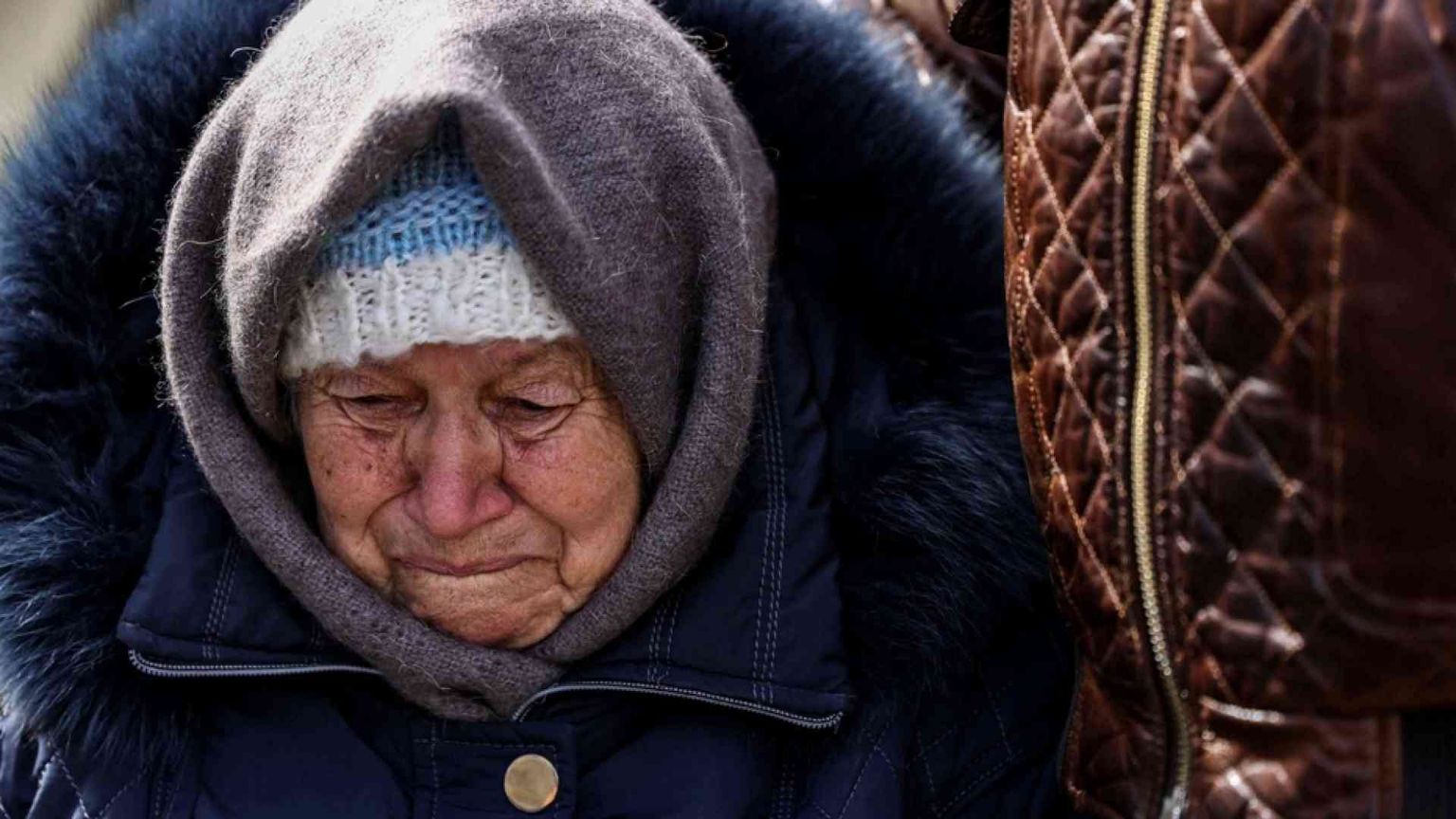 Bombe sugli ospedali, stupri... «A Mariupol è in corso un genocidio»