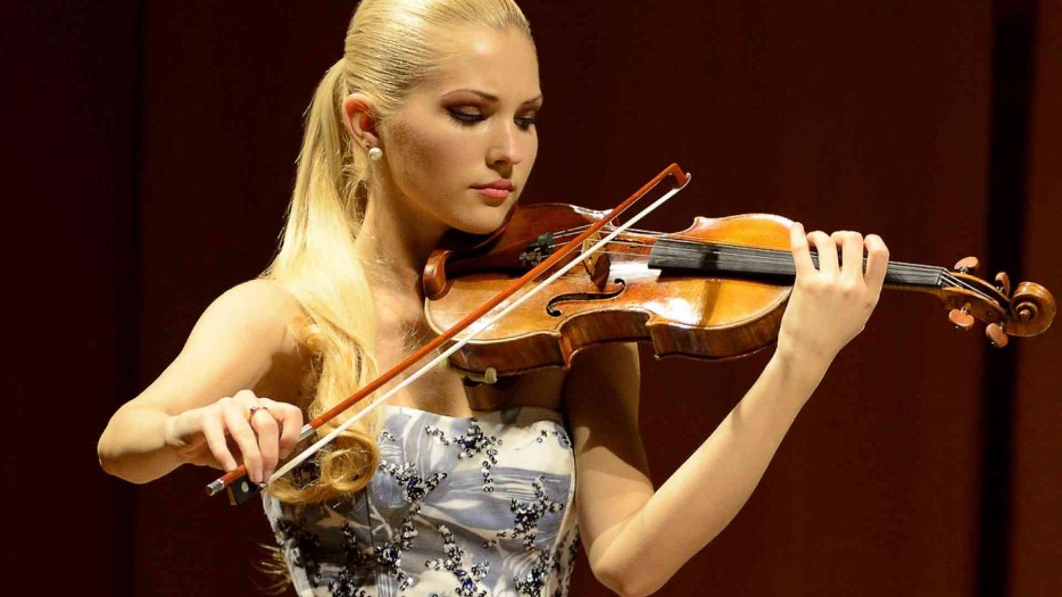 Anastasiya Petryshak: «Il mio violino per la pace»