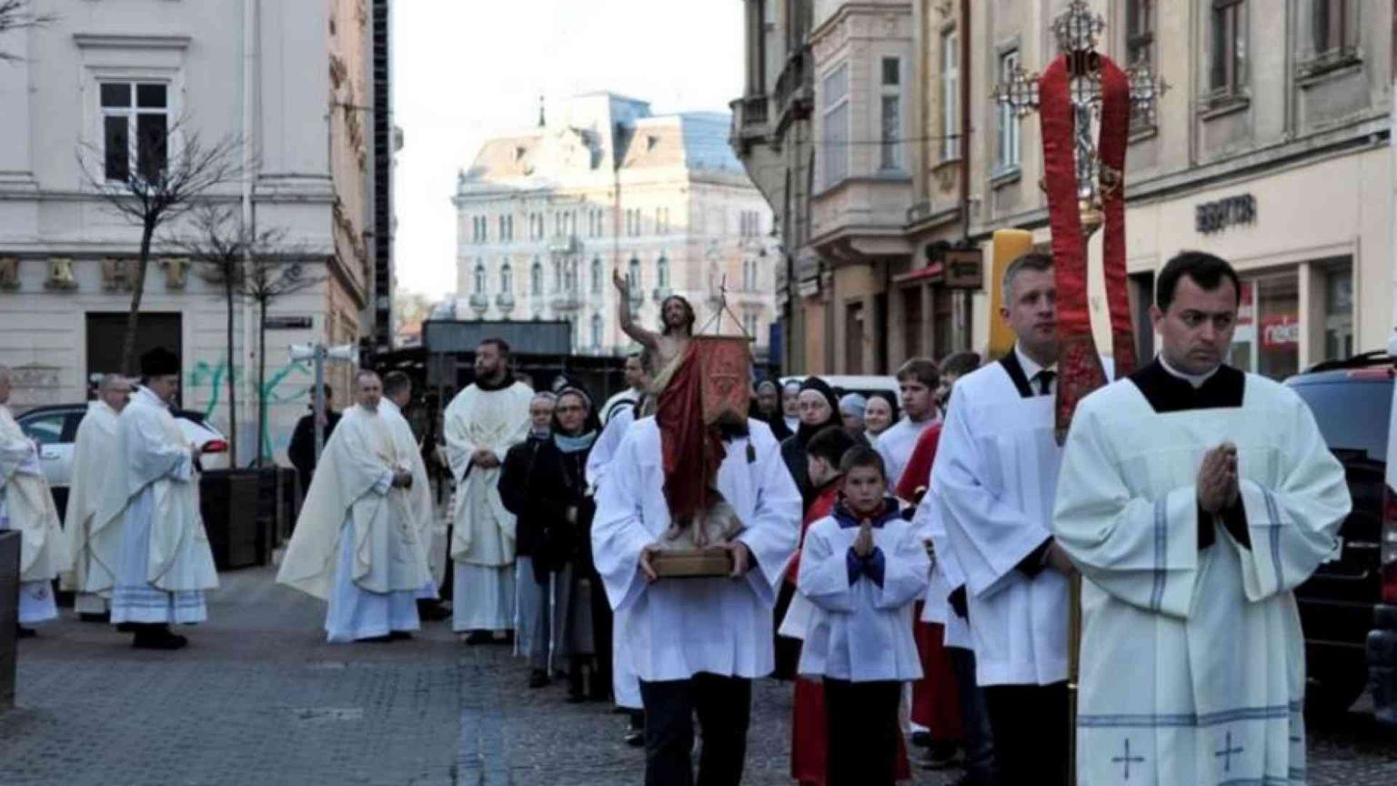 «Putin non rispetta neppure la nostra Pasqua di dolore»
