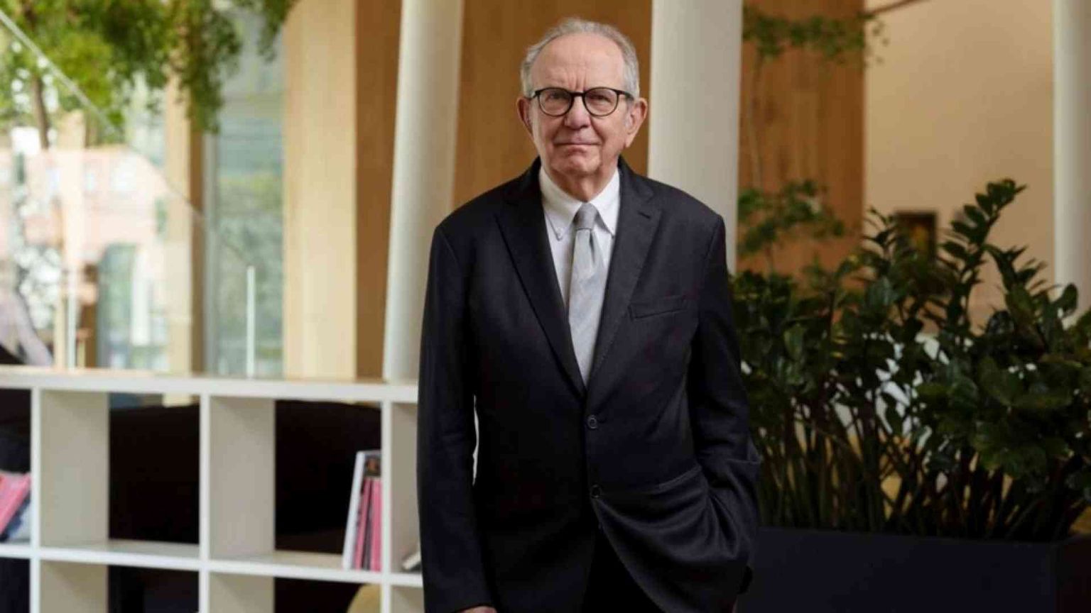 Pier Carlo Padoan: «Sistemi resilienti e capitale sociale ricette anti-crisi»