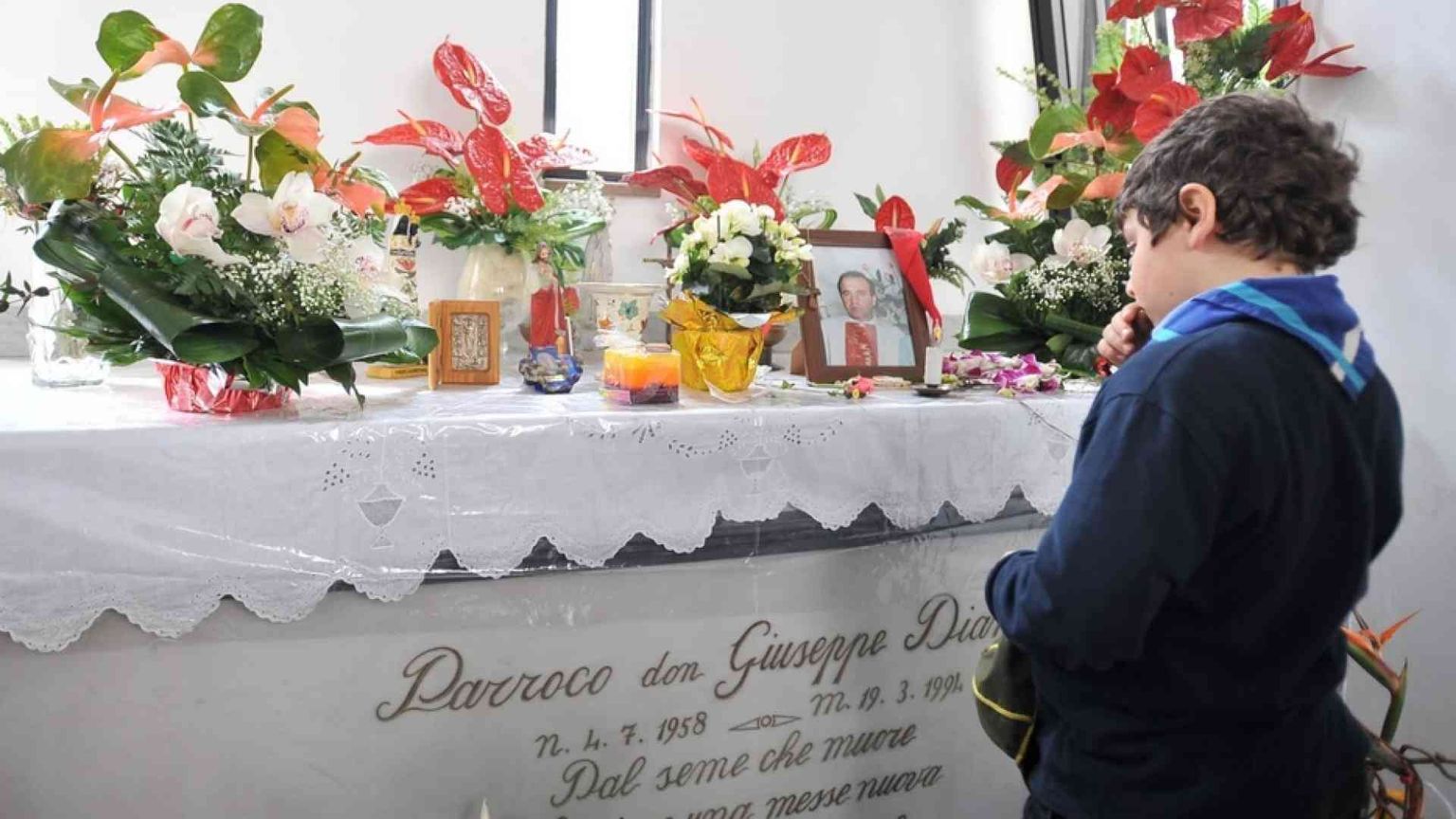 Fece uccidere don Diana, muore «O’ lupo» Nunzio De Falco. Cosa passa, e cosa resta