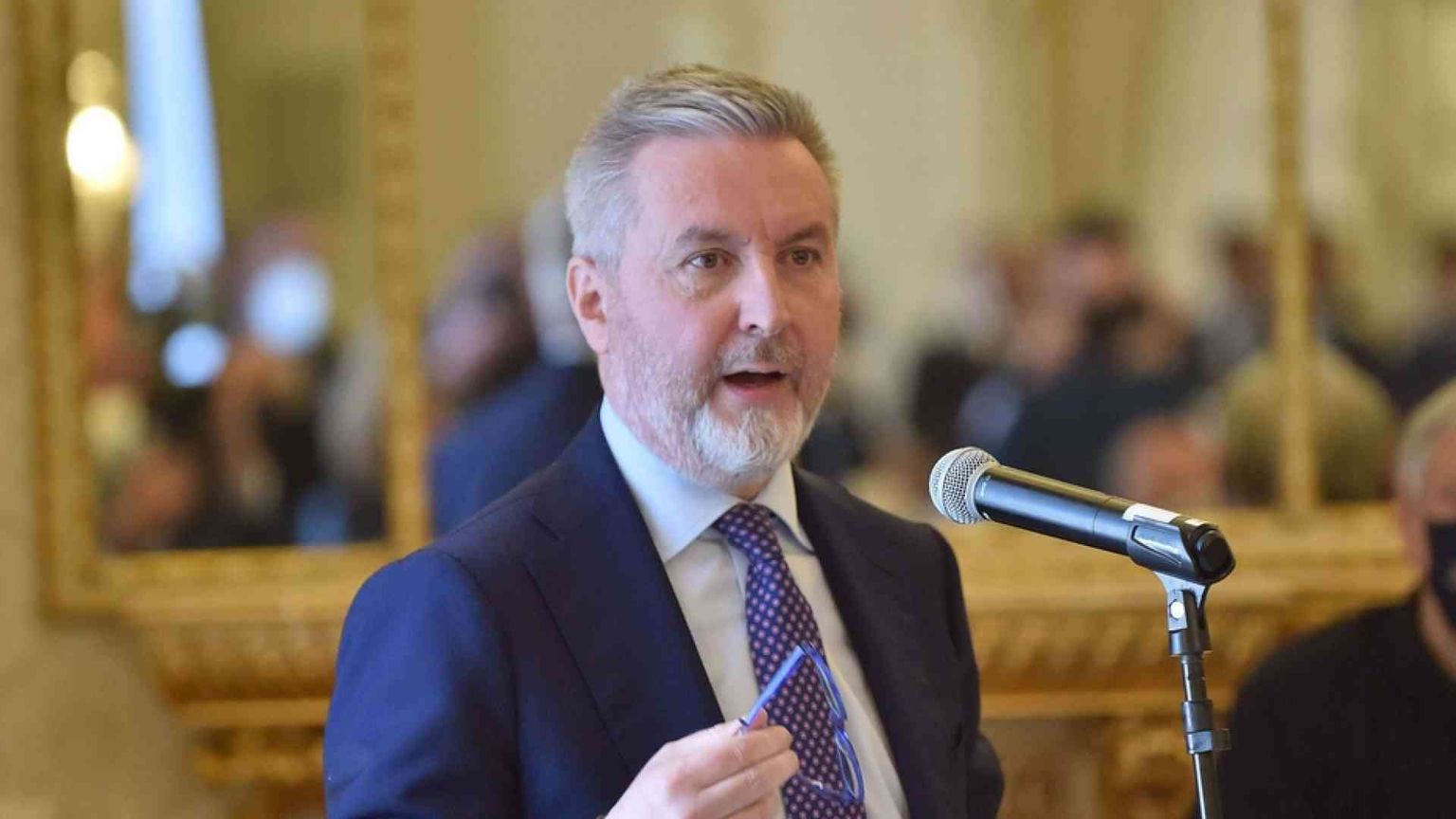 Pisa mobilitata contro la nuova base militare nel parco di San Rossore