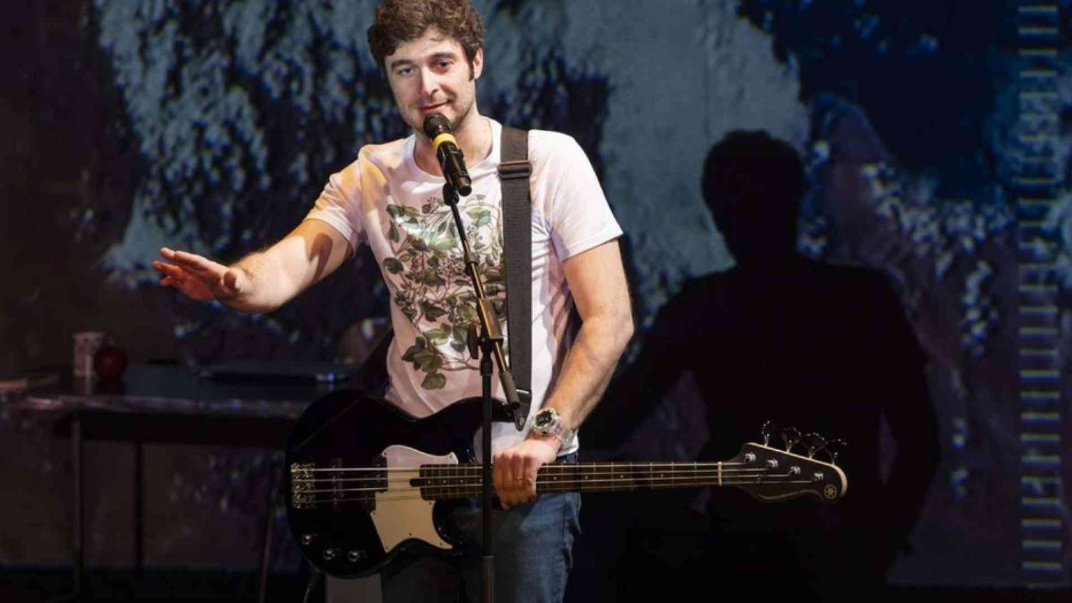 Lino Guanciale: «Fiction e teatro, amo rischiare sulla qualità»