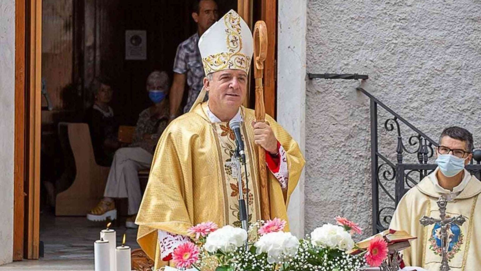 Panzetta: stop ai "fuochi" per sobrietà e rispetto dei profughi