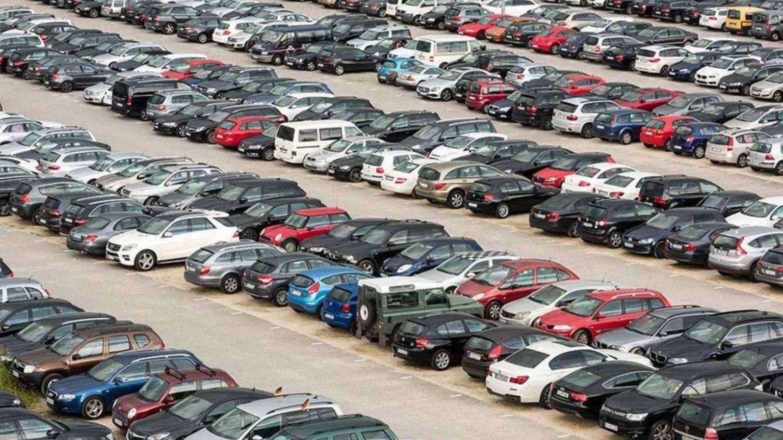 Altro crollo ad aprile (-33%) ma l'attesa degli incentivi c'entra poco