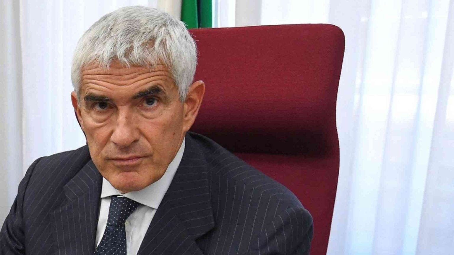 Casini: «Sanzioni infernali, dosarle con cautela»