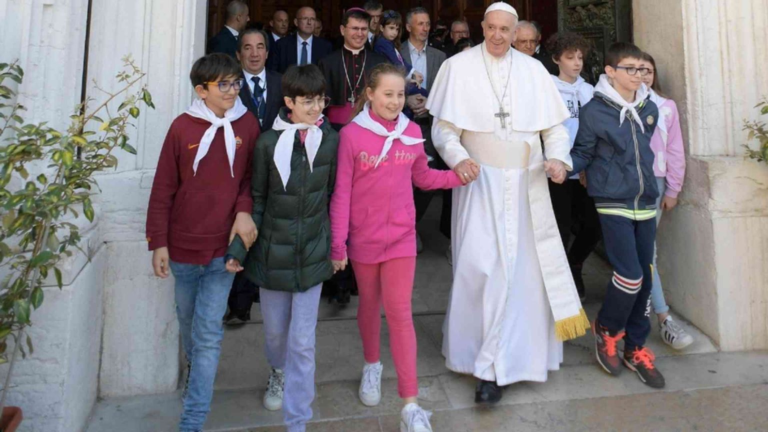Sabato 4 giugno il Papa incontra ragazzi non vedenti e ucraini