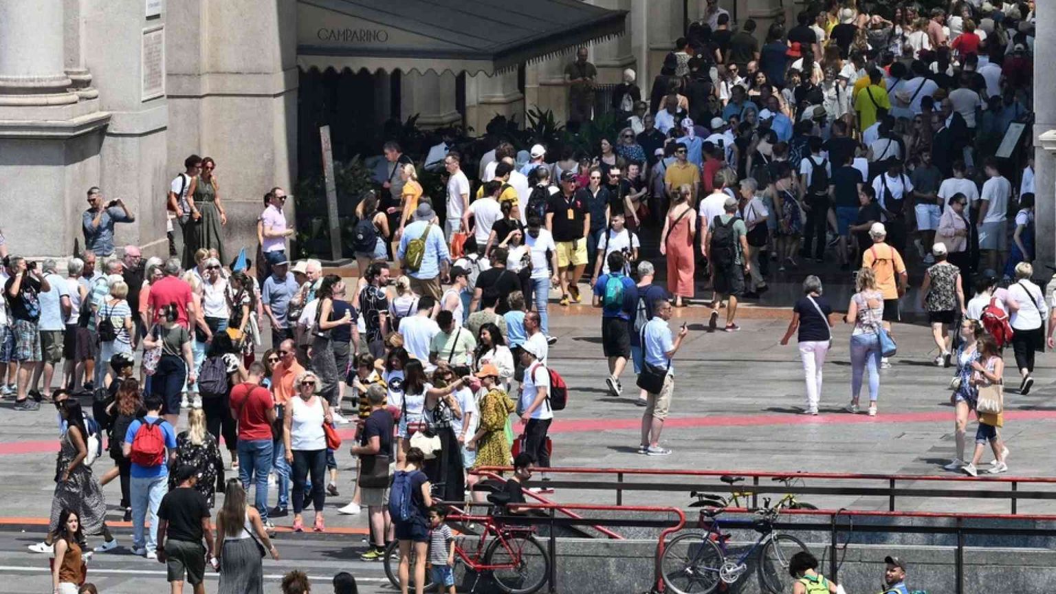 Covid: numeri in aumento, iniziata una nuova ondata estiva con cui convivere