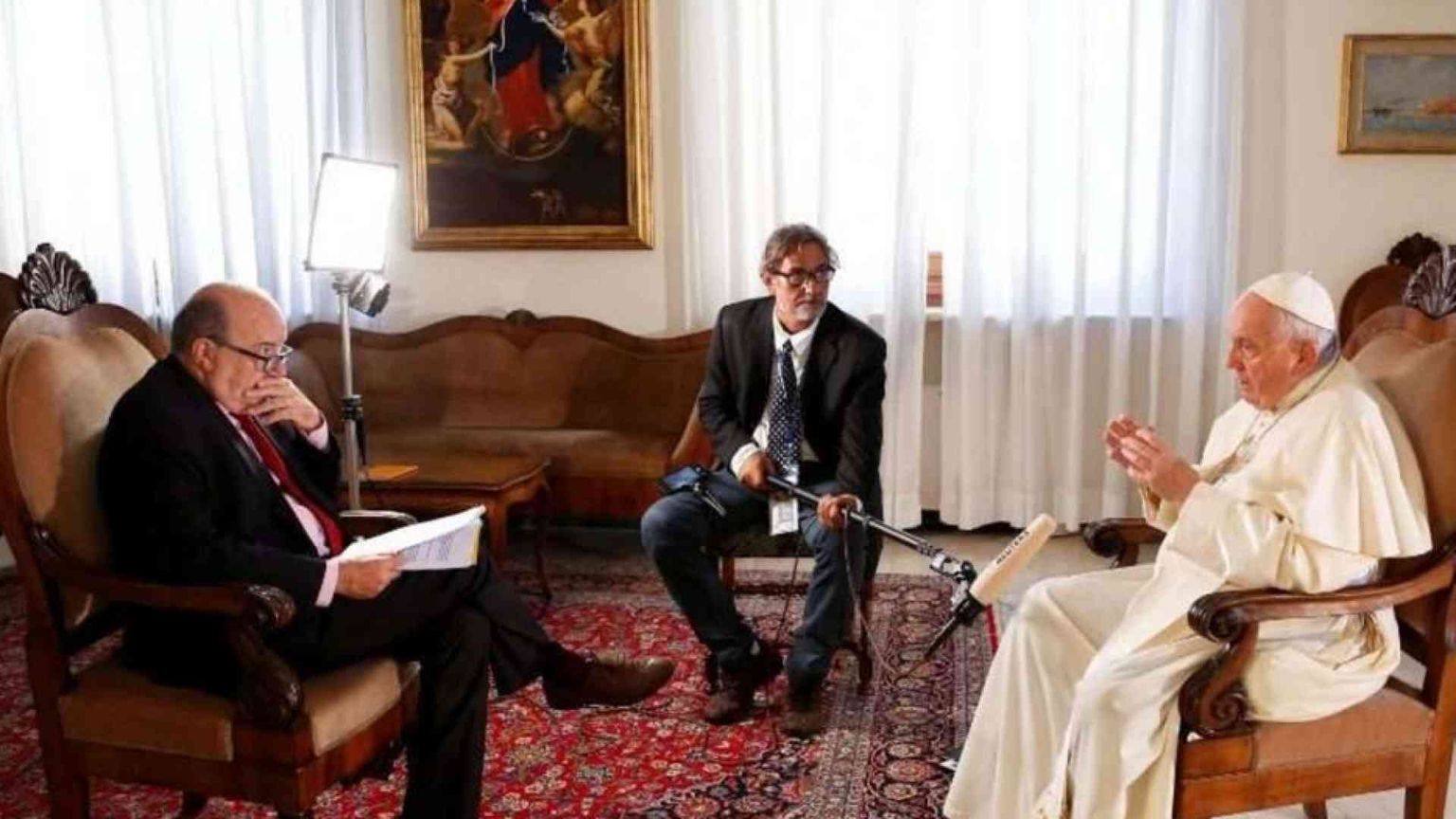 Papa Francesco: «Dimissioni? Mai pensato». "Voglio andare a Kiev e Mosca"