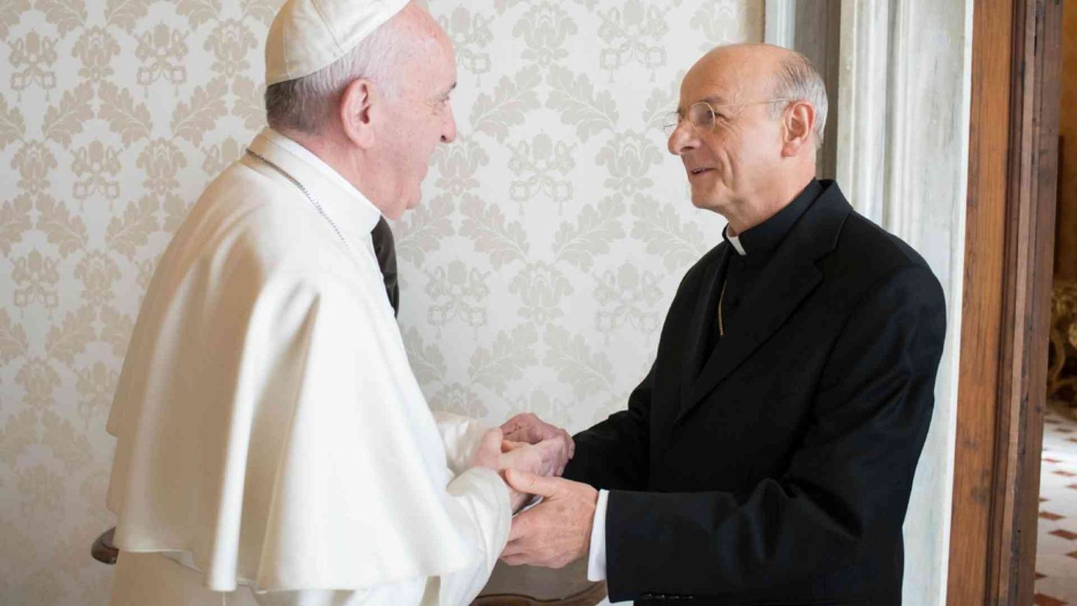 Papa Francesco: il prelato dell'Opus Dei non potrà più essere vescovo