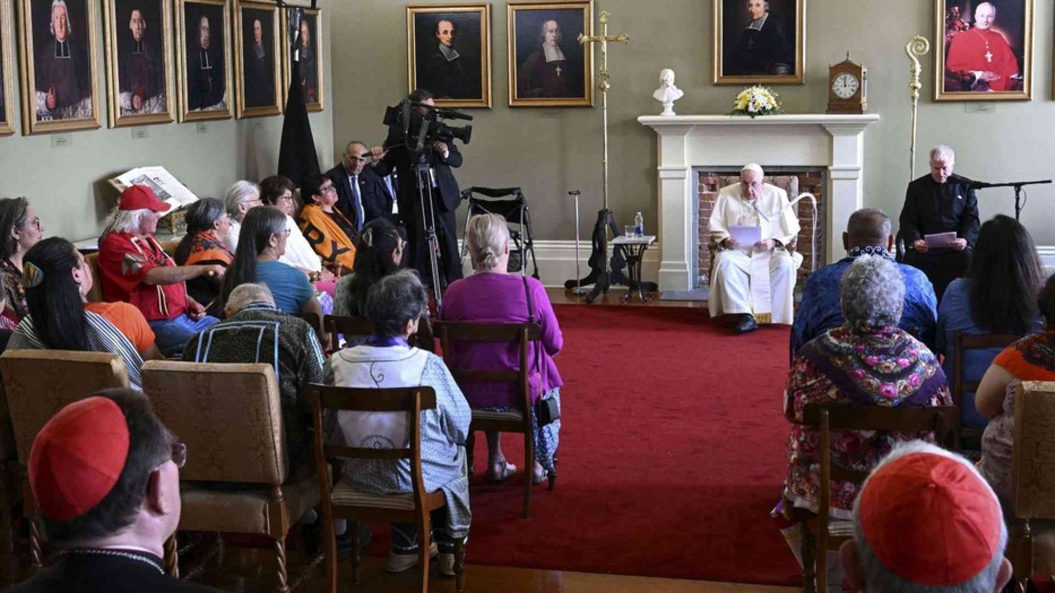 Papa Francesco agli indigeni: sono qui come fratello per la riconciliazione