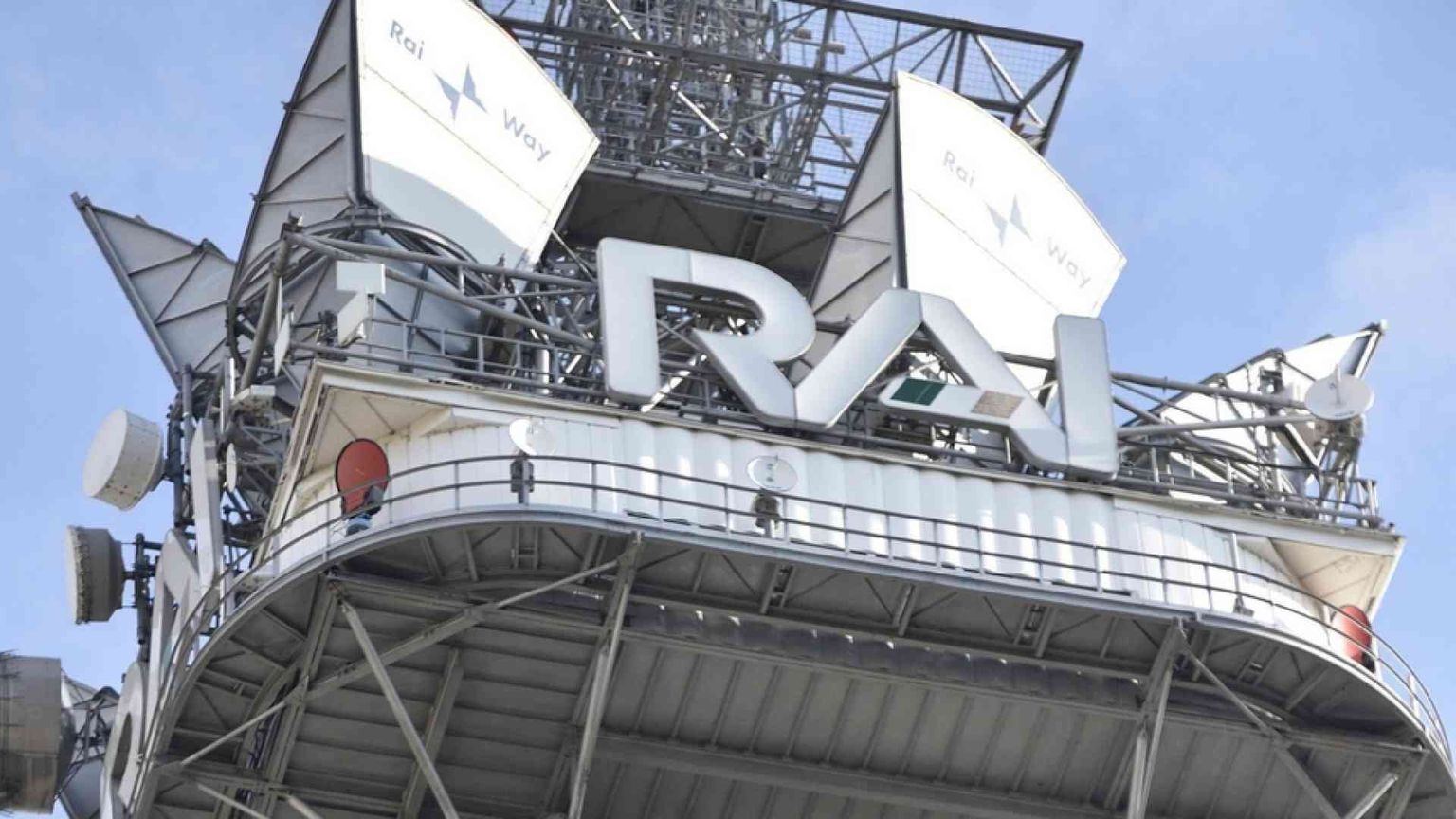 Rai spegne le onde medie, ma Fm e digitale non sempre garantiscono il servizio