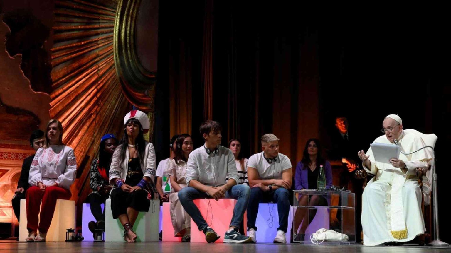 Il Papa: «Cambiate l’economia che uccide con una nuova economia della vita»