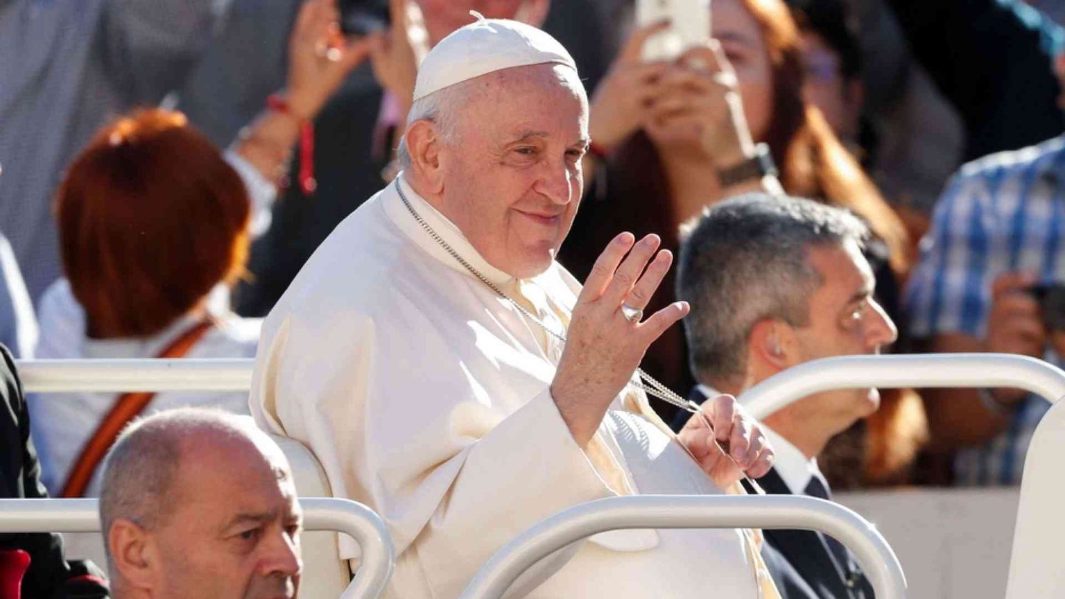 Papa Francesco: conoscere se stessi è disattivare il pilota automatico