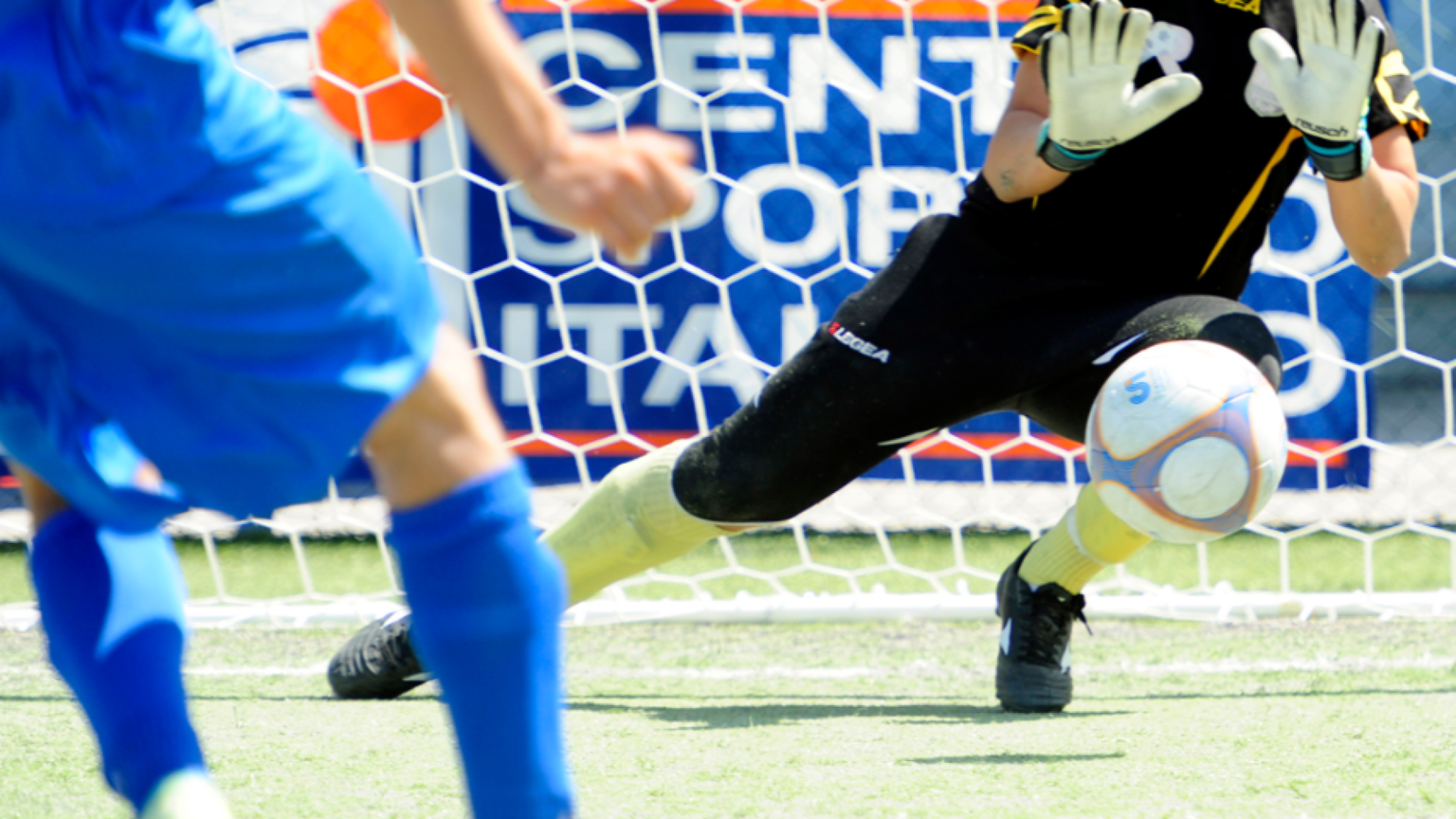 Episodi di razzismo sui campi di calcio contro giovanissimi giocatori