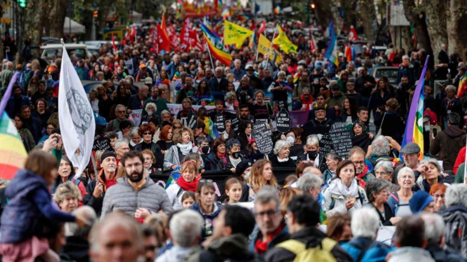 Il popolo della pace: «Siamo in 100mila, ora il cessate il fuoco»
