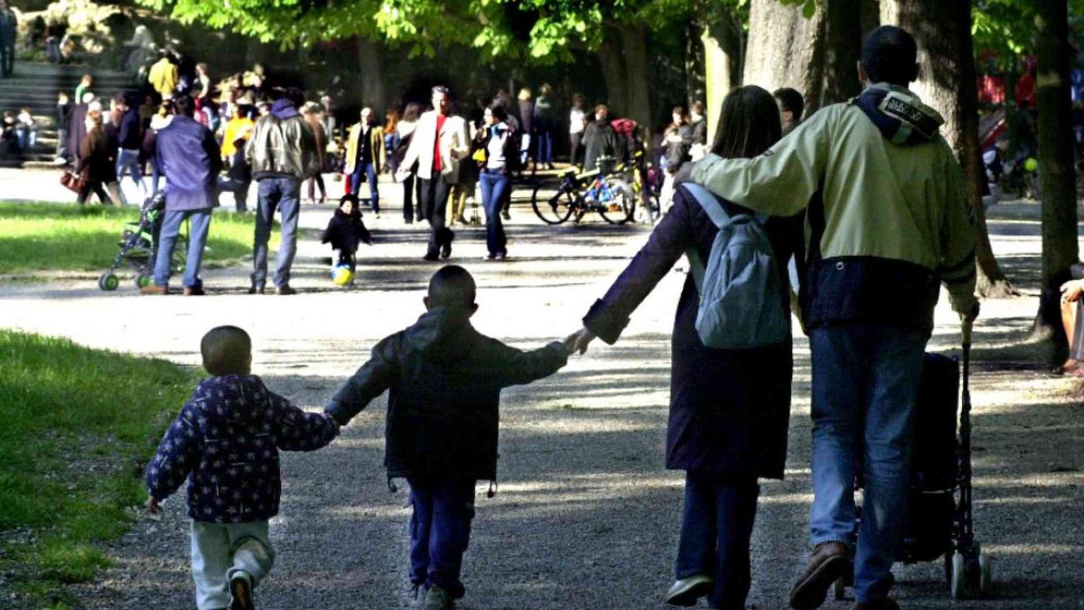 Quattro figli e 100 euro in meno, la beffa dell'assegno unico (e dell'Inps)