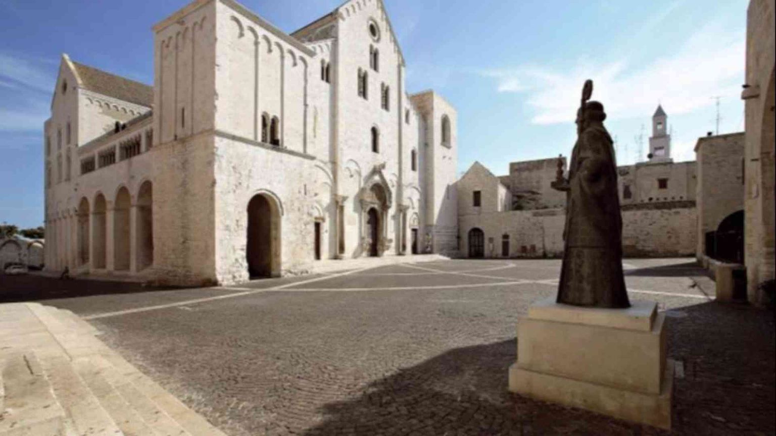 Bari, sulla tomba di san Nicola la preghiera ecumenica per la pace