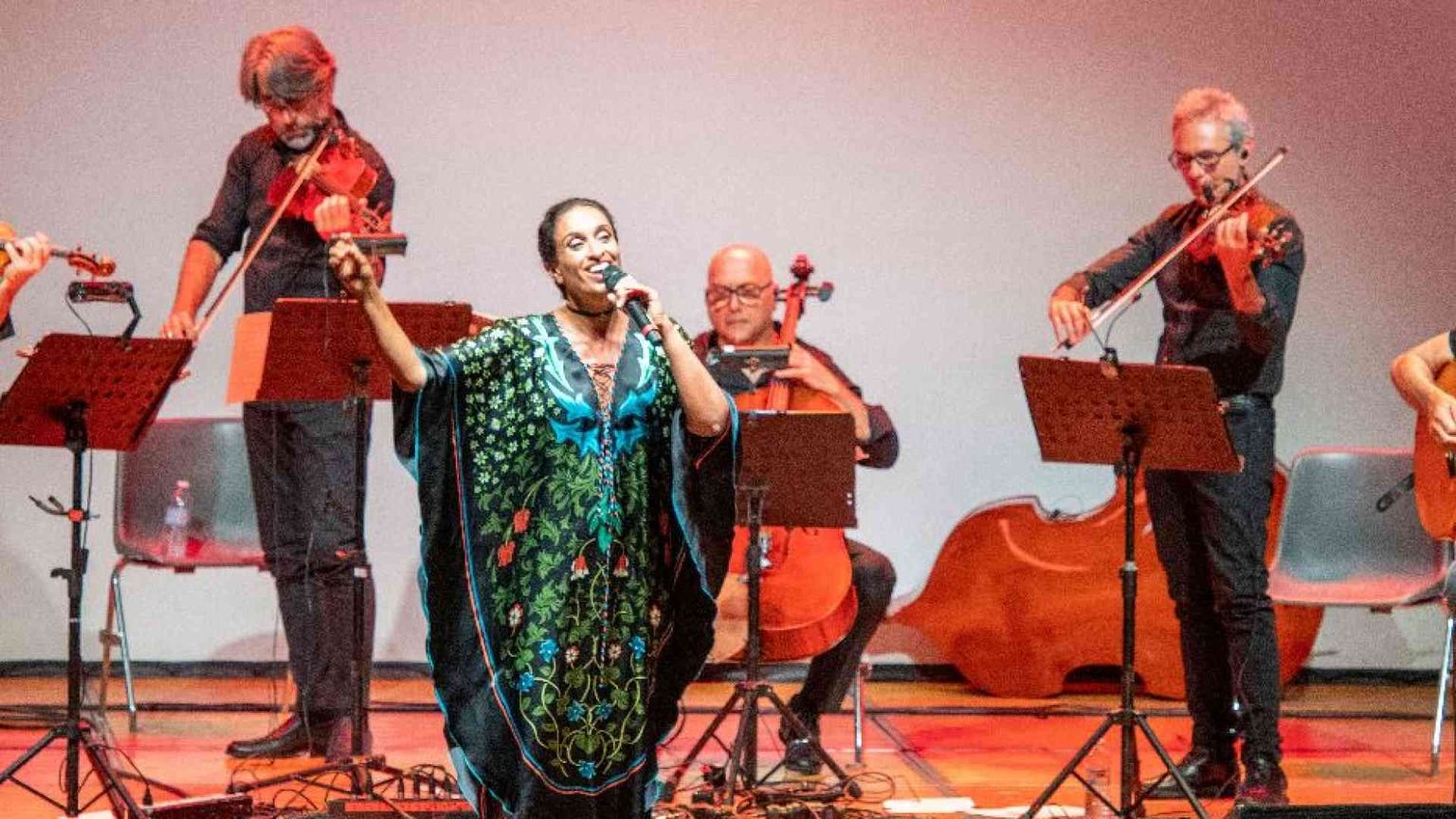 Noa: il mio canto è un inno di pace