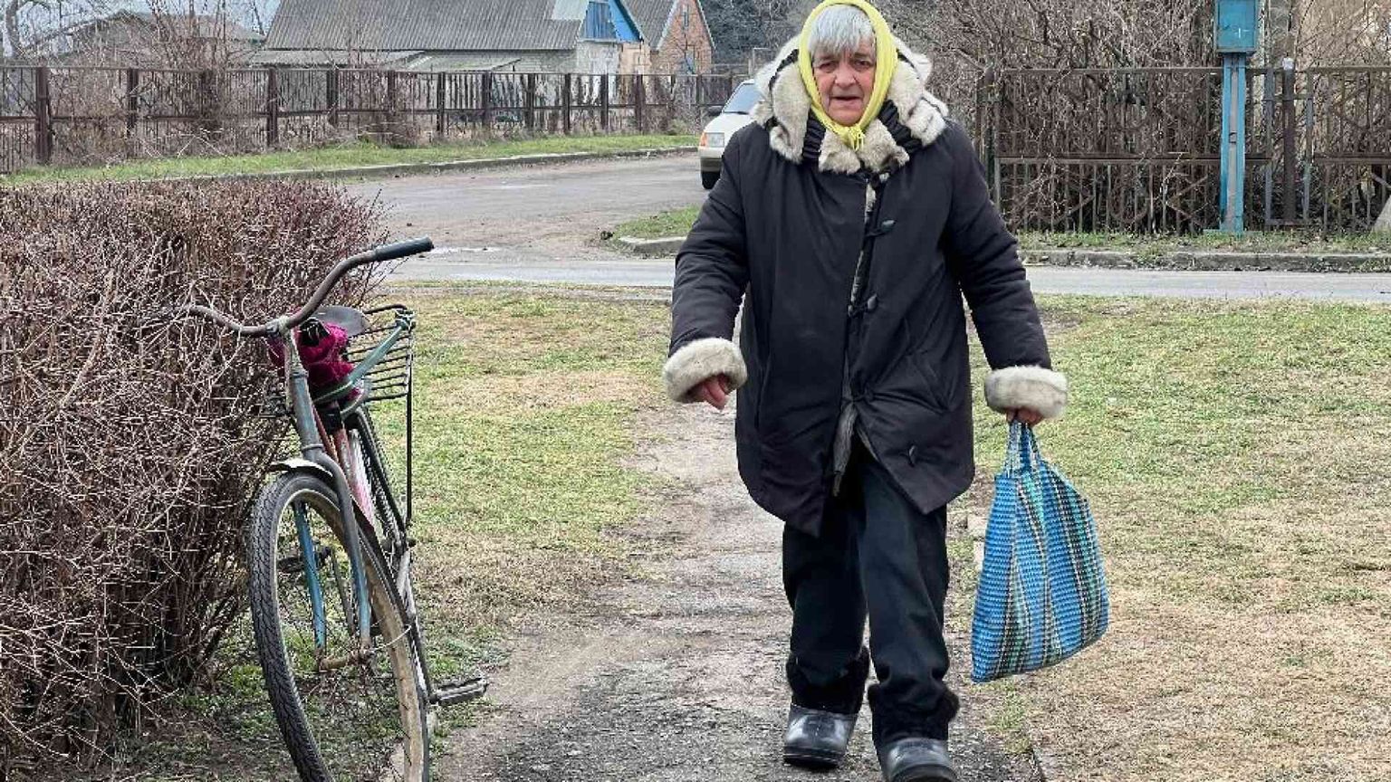 Sotto le bombe. Senza cibo e acqua. «Ma noi restiamo nei villaggi al fronte»