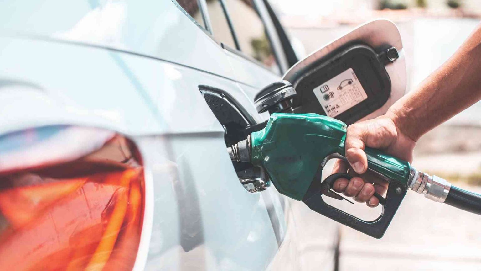 Ecco le migliori app per trovare i distributori più convenienti