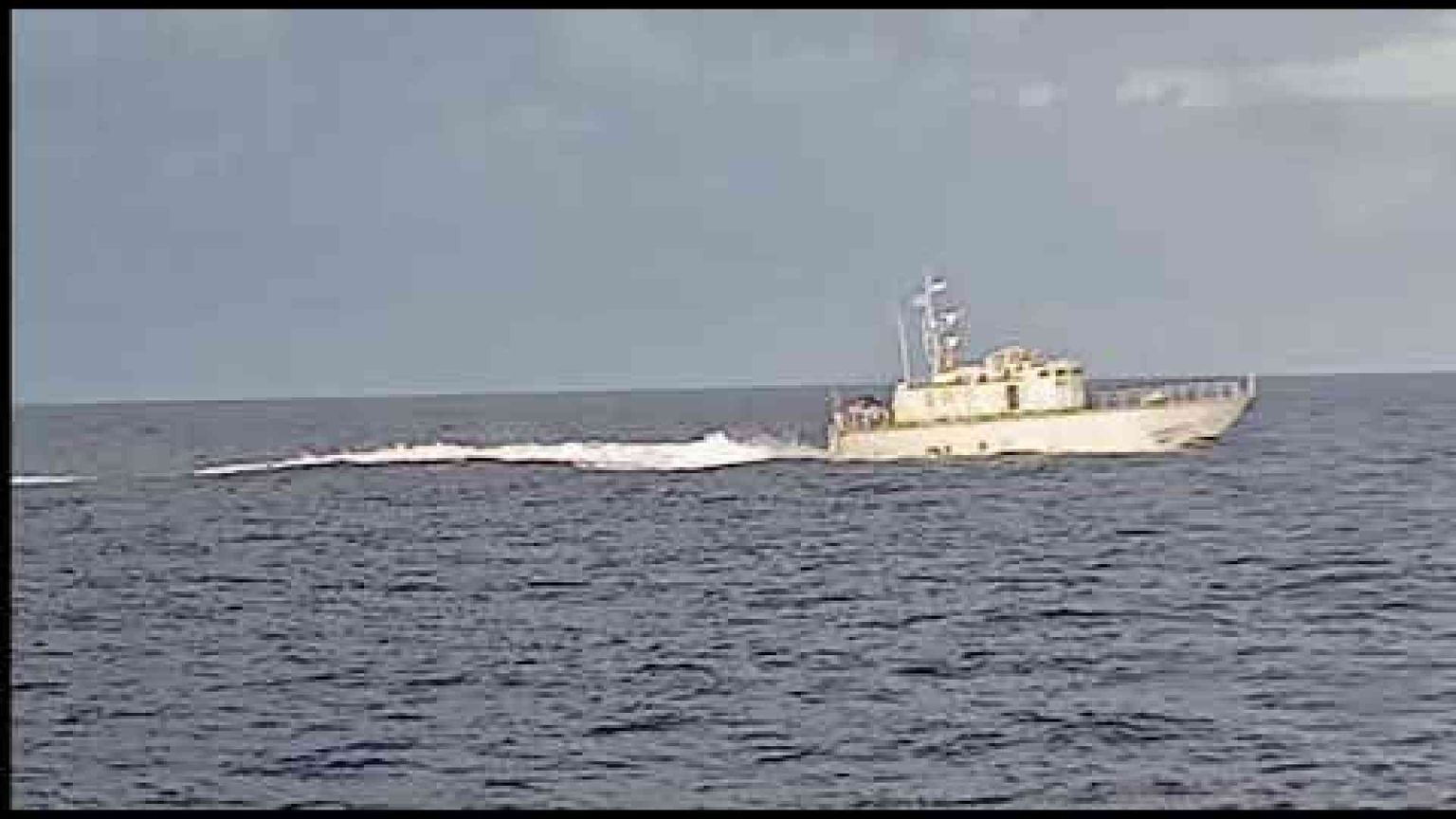 I guardacoste libici tentano di catturare 4 pescherecci. E l'Italia cede