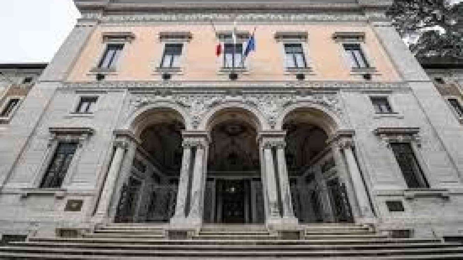 Contratti, quasi il 62% è da rinnovare