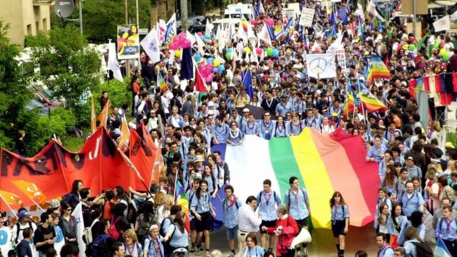 «Si continua a parlare solo di armi». Il popolo della pace in marcia