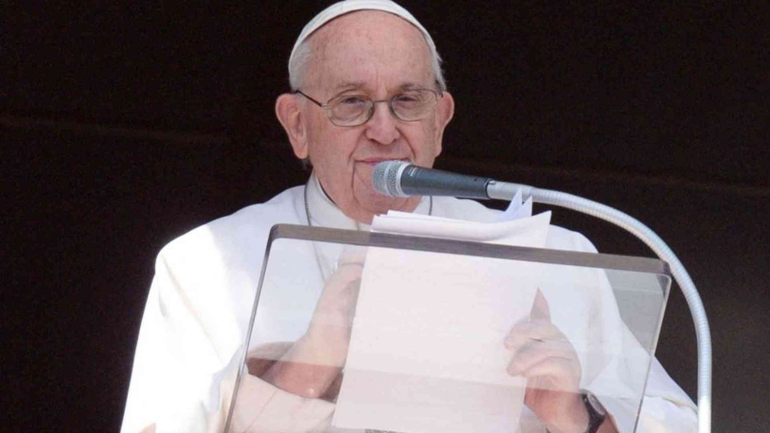 Papa Francesco: «Non dimenticare l'Ucraina martoriata»