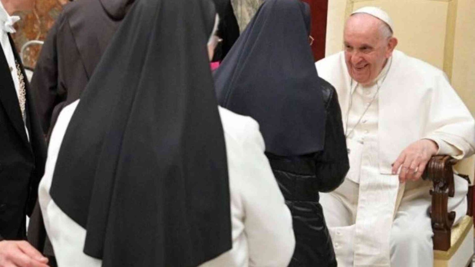 Il Papa alle consacrate: siate coraggiose. No all'amarezza, elisir del diavolo