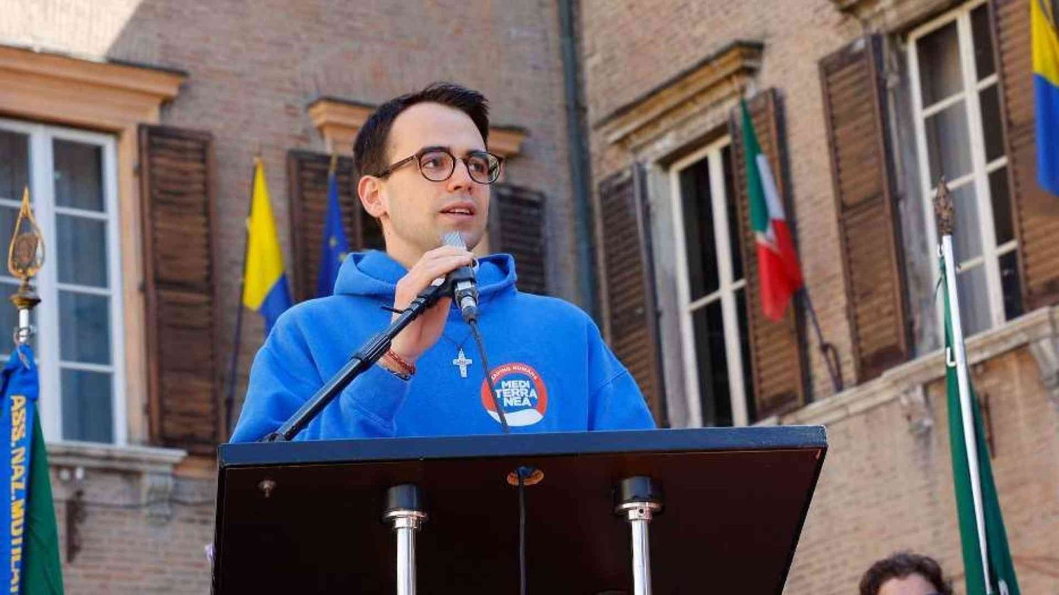 Minacce a don Ferrari, dal gip "no" all'archiviazione: «Nuove indagini»