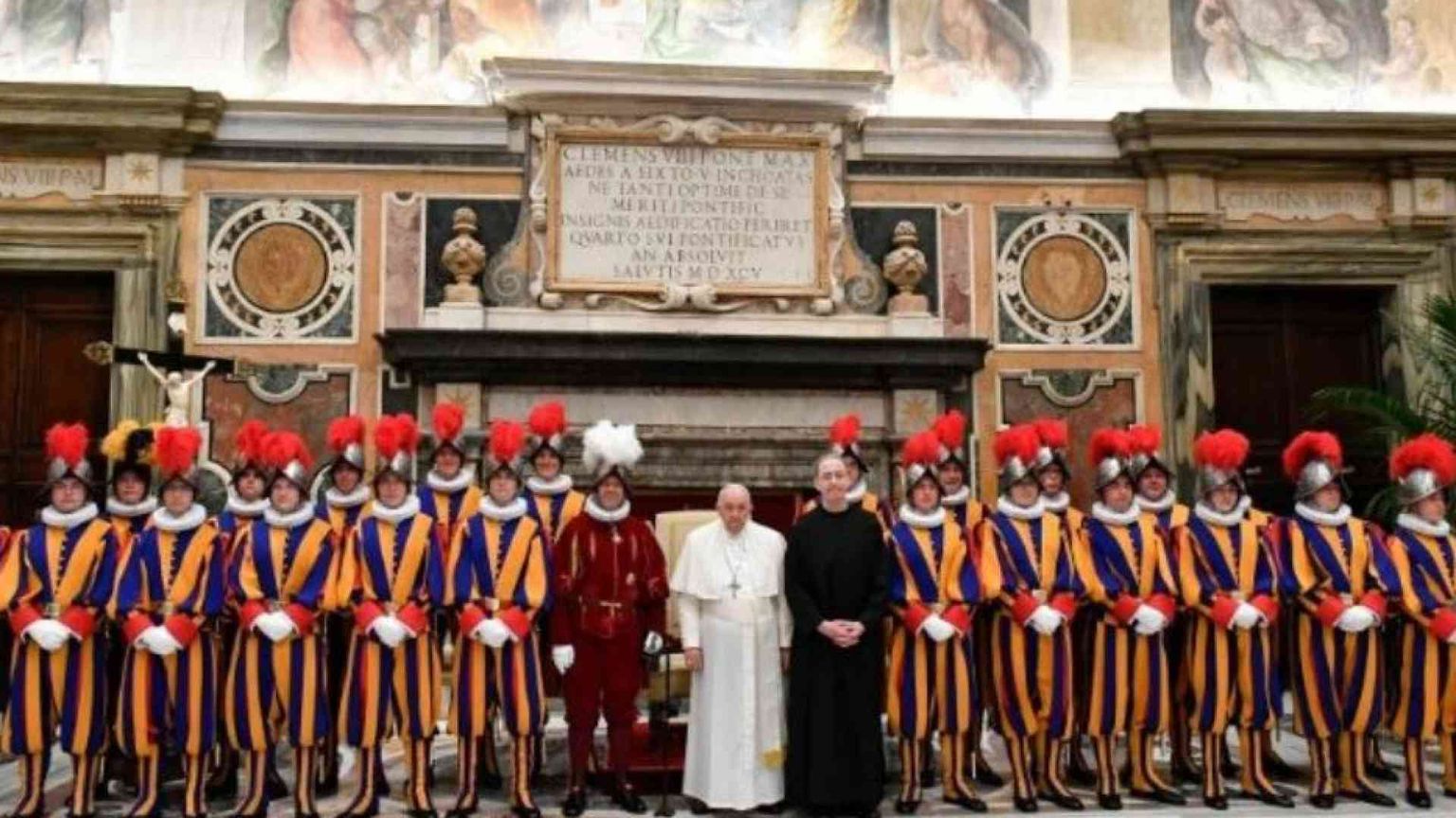 Il Papa alle Guardie Svizzere: testimoni della fede in Cristo