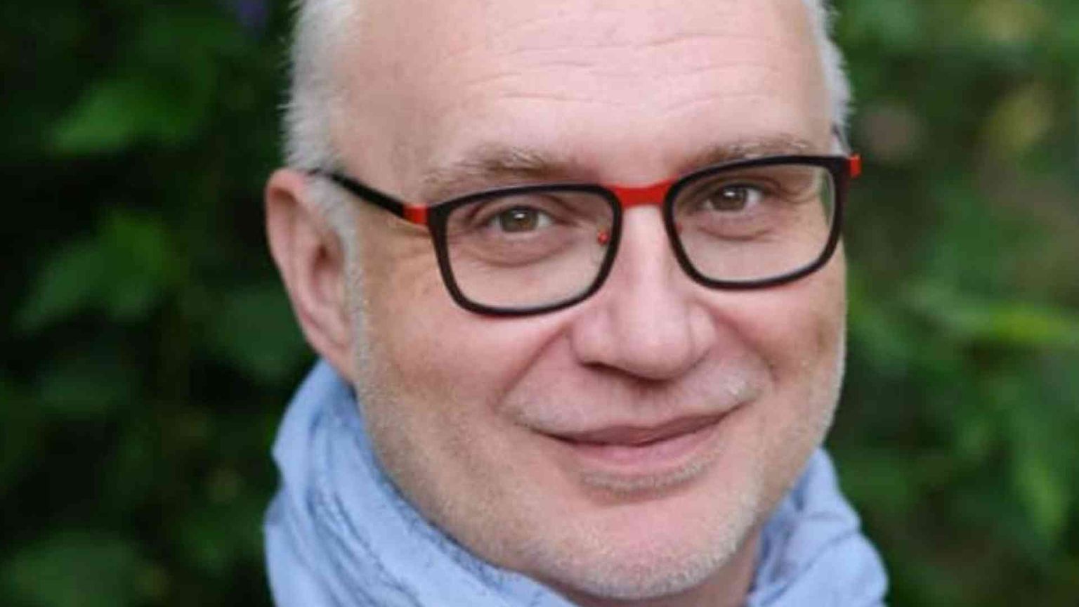 La storia Patrick C. Goujon, prete e gesuita nonostante gli abusi subiti